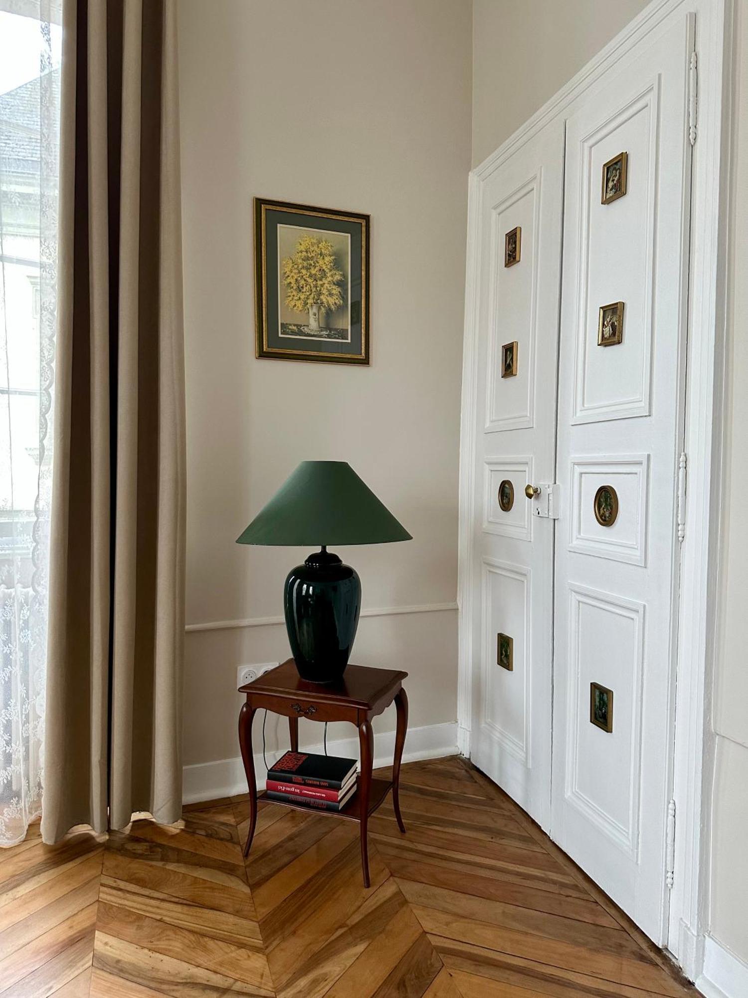 Appartement D Exception 100M2 Avec Parking - Centre Historique Chambéry Exterior photo